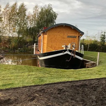 Dutch Hausboat 