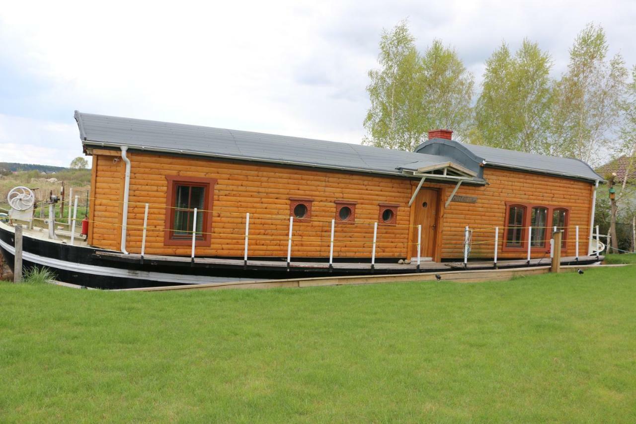 Dutch Hausboat 